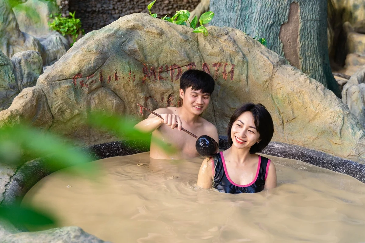 Tắm Bùn Giữa Lòng Thành Phố: Những Sự Thật "Gây Sốc" Và Trải Nghiệm Đẳng Cấp Tại Galina Nha Trang